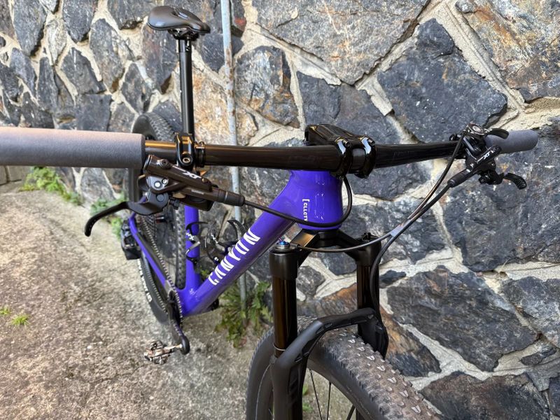 Canyon Exceed CFR, Sram AXS, DT Swiss