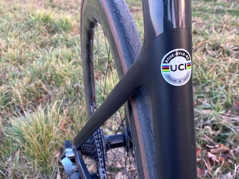 Prodám luxusní full karbon endurance silničku Rose Reveal 06 Sram Red AXS / SLEVA 100.000 Kč