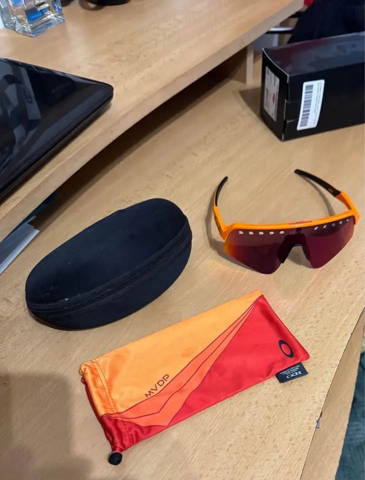 Oakley Sutro Lite Sweep MVDP