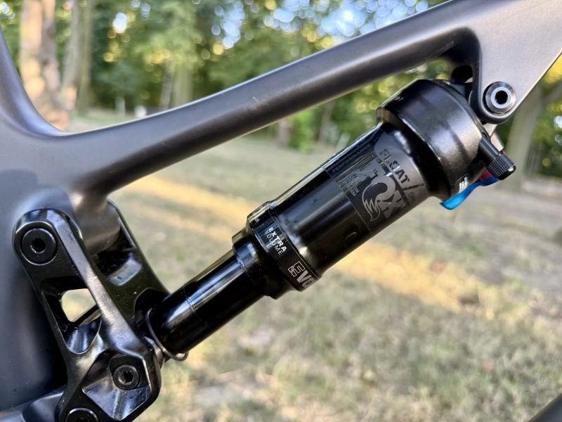 Rocky Mountain Element Carbon 2023, TOP stav, vel. L