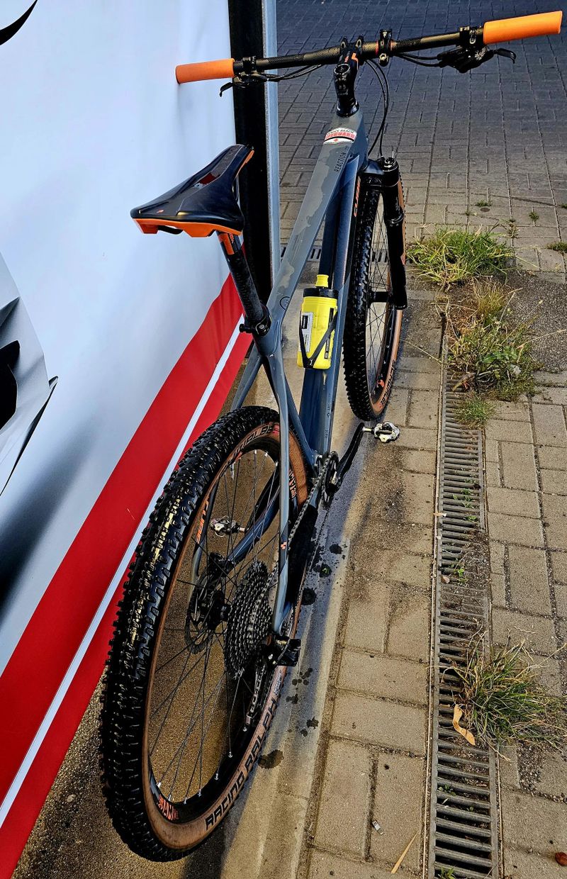 Cube Reaction C:62 Race XL