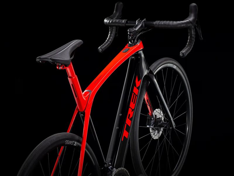 Trek Domane+ LT – karbonové endurance e-road kolo s Fazua
