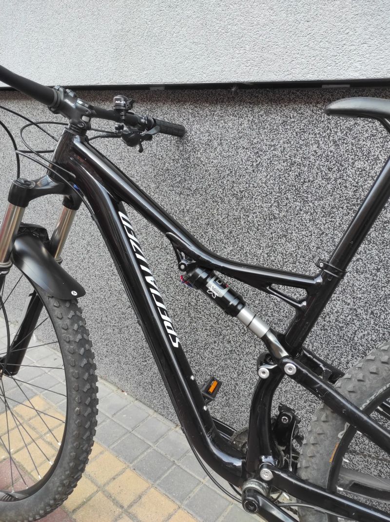Specialized Camber 29 celoodpružené kolo (M)