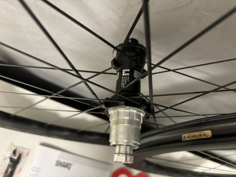 Zapletená kola Fulcrum Sharq Carbon