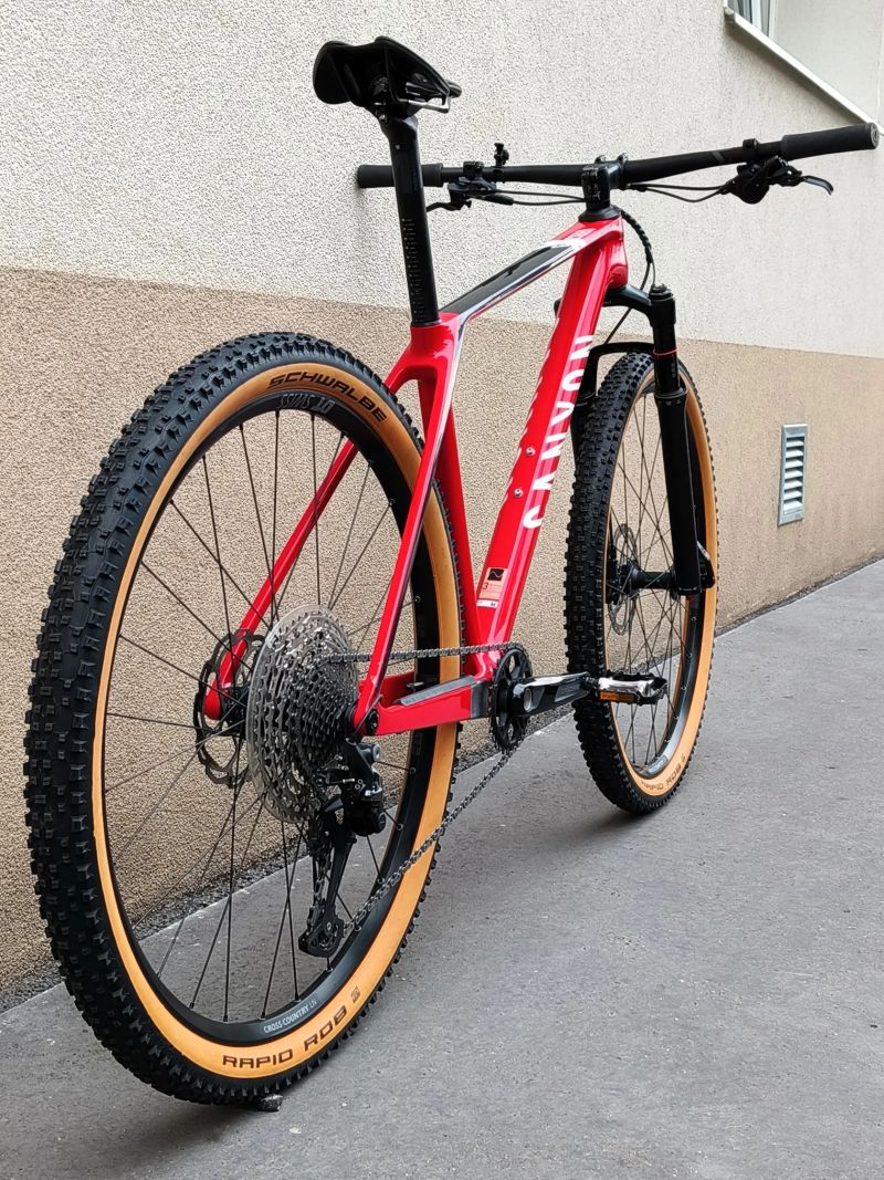 Canyon Exceed CF5 2022, vel M, carbon 29", TOP STAV