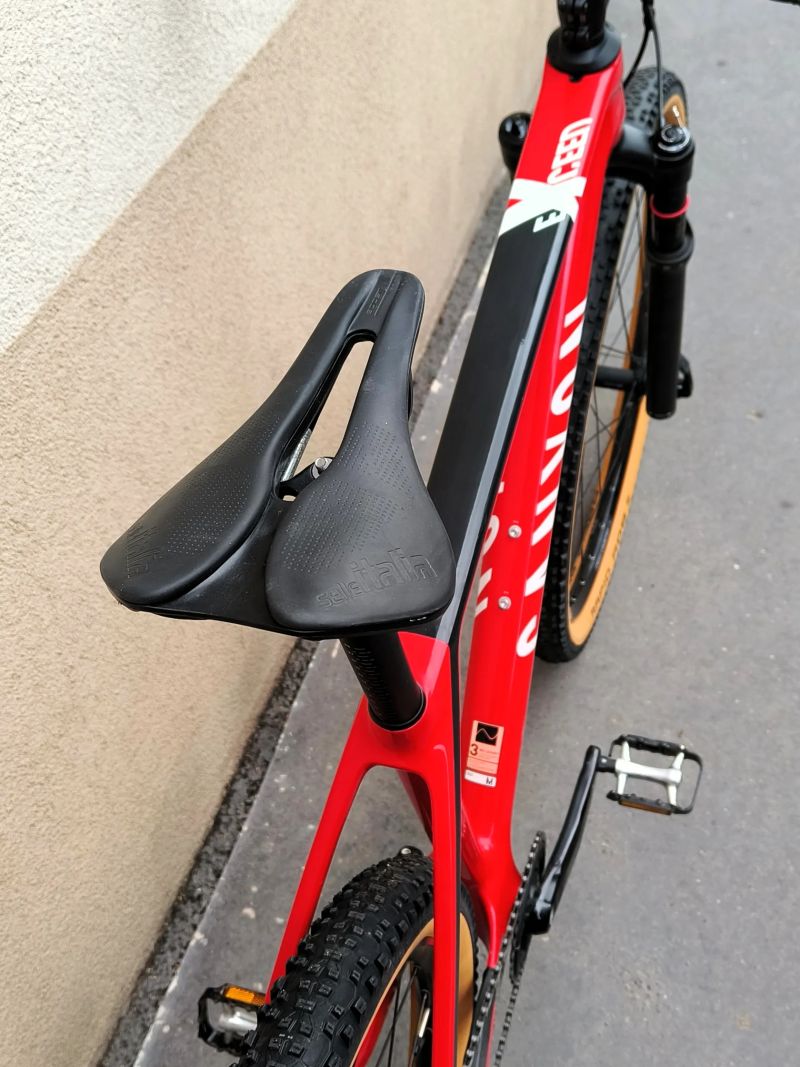 Canyon Exceed CF5 2022, vel M, carbon 29", TOP STAV
