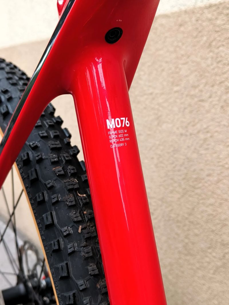 Canyon Exceed CF5 2022, vel M, carbon 29", TOP STAV