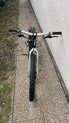 Woom 5 OFF, 24” lehké dětské kolo