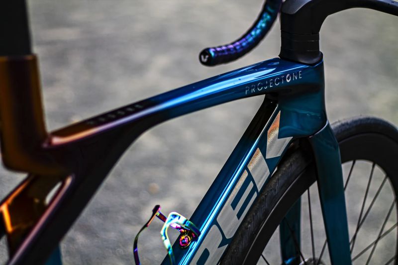 Trek Madone SLR 2024, Shimano Dura-Ace Di2 2x12, Bontrager