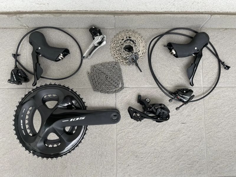 Silniční sada Shimano 105