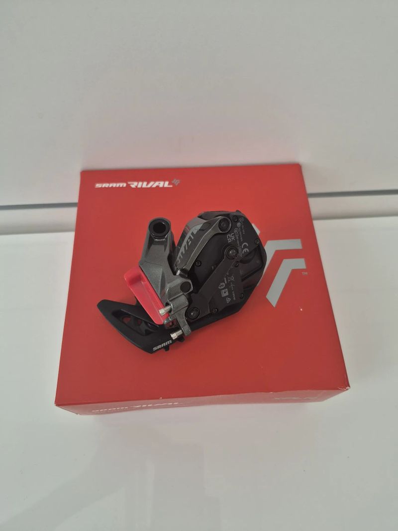 Přehazovačka Sram Rival eTap AXS D1