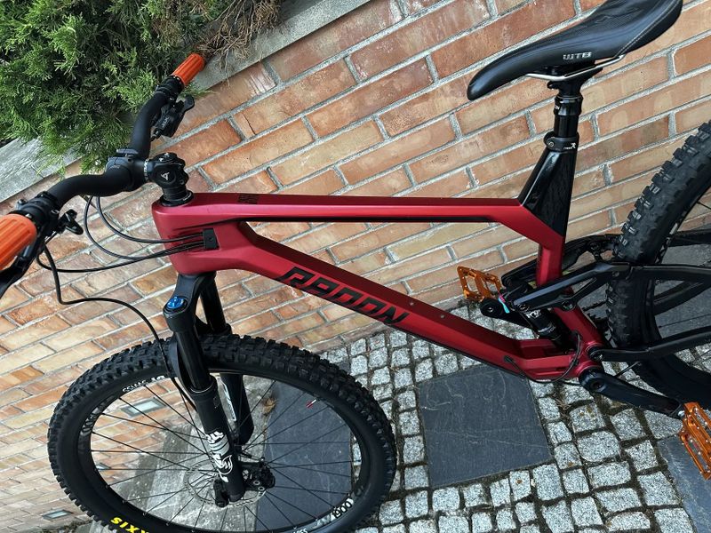 Radon Skeen trail CF 9