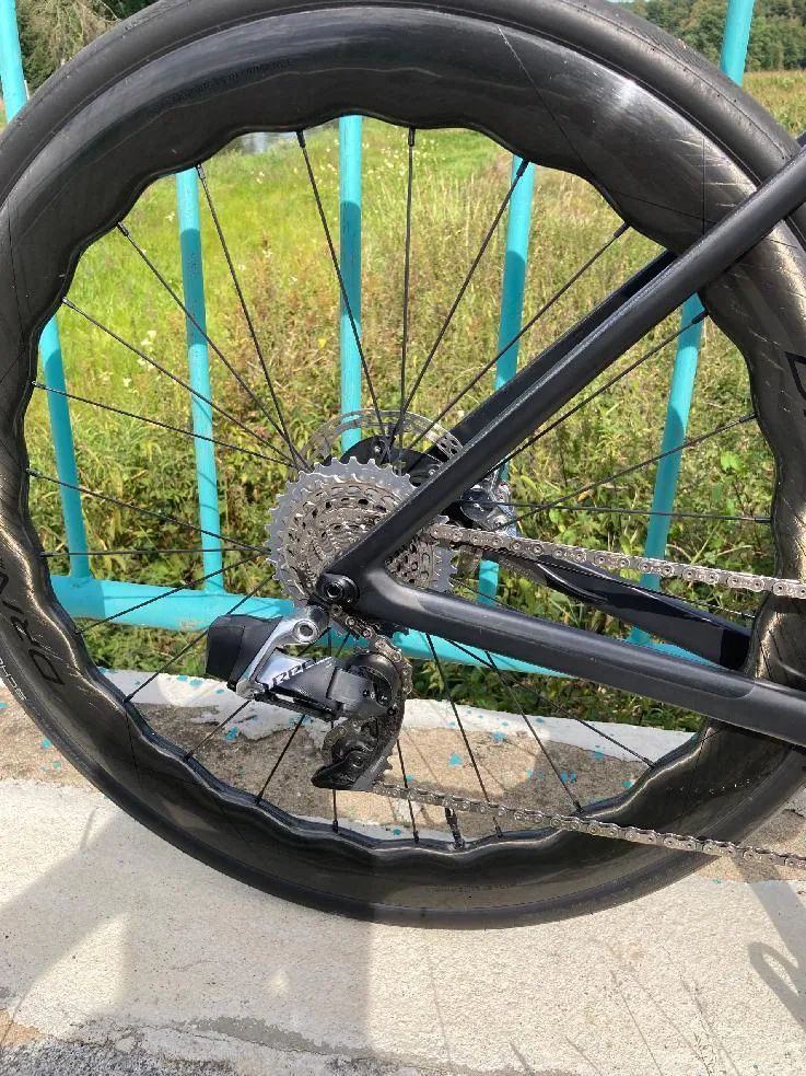Prodám luxusní full karbon endurance silničku Rose Reveal 06 Sram Red AXS / SLEVA 110.000 Kč