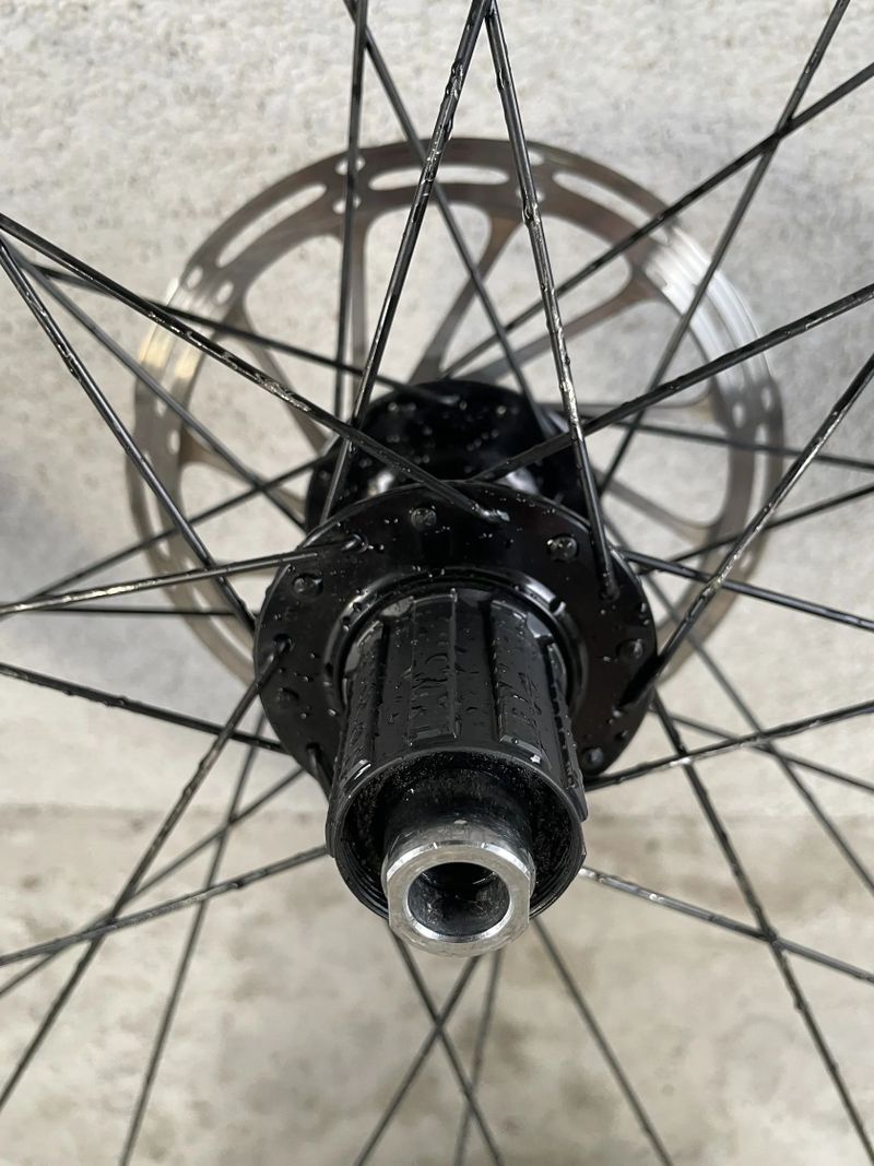 Zapletená kola Mondraker 29"