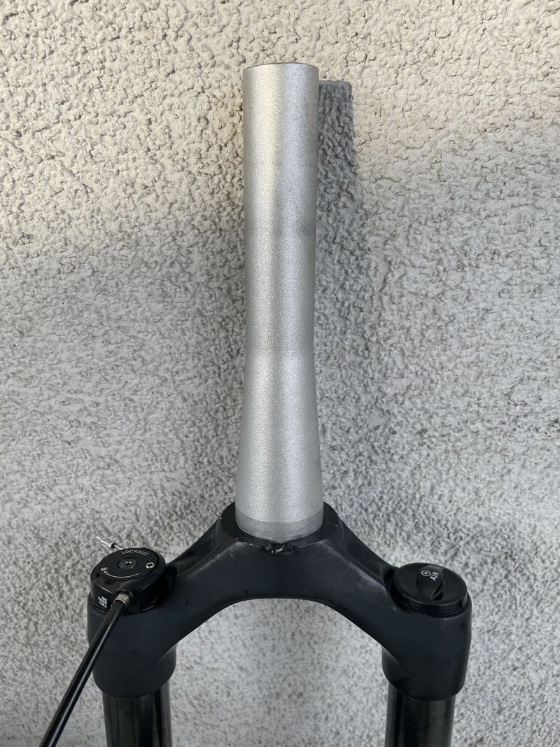 Odpružená vidlice Rock Shox Judy 29'