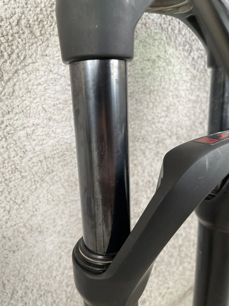 Odpružená vidlice Rock Shox Judy 29'