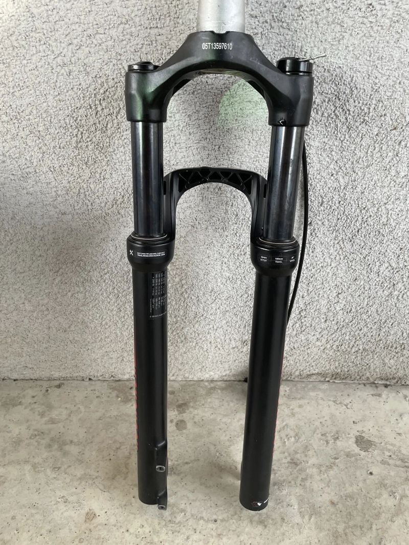 Odpružená vidlice Rock Shox Judy 29'