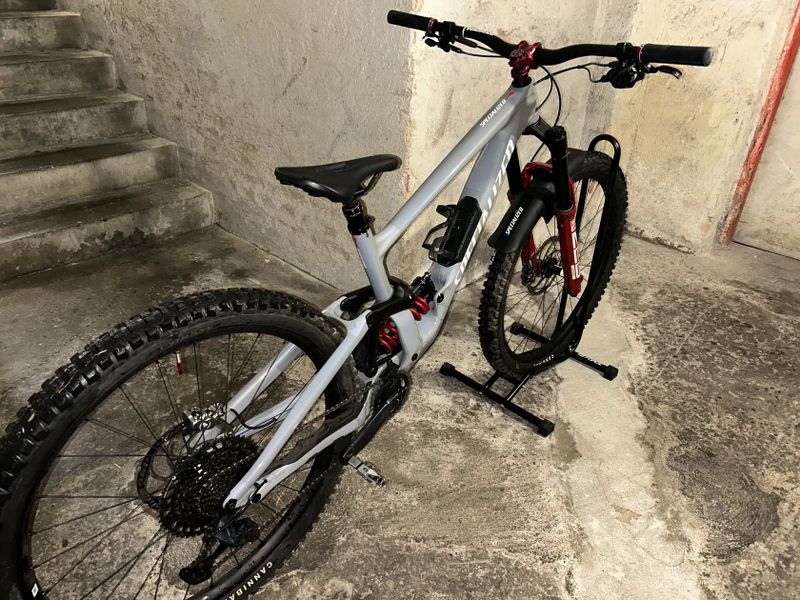 Specialized Enduro vel. S3 - provoz rámu od 12.3.2024