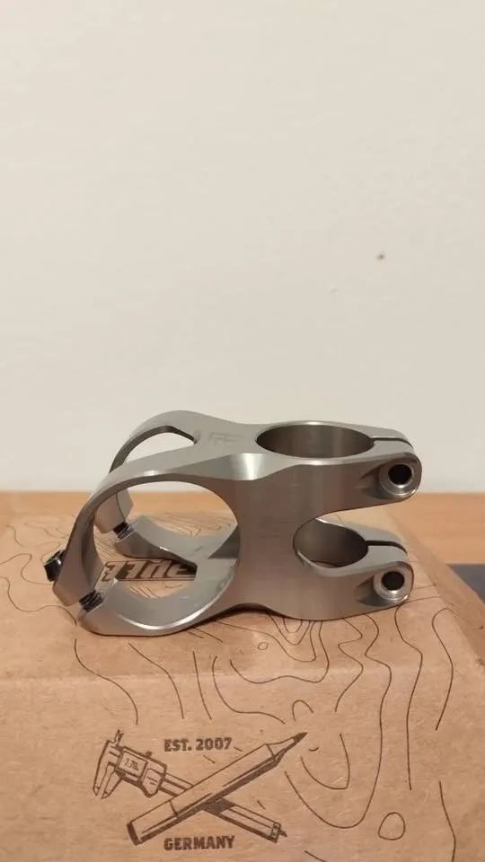 Představec 77Desingz stem