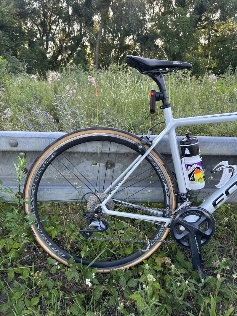 Focus Izalco Race