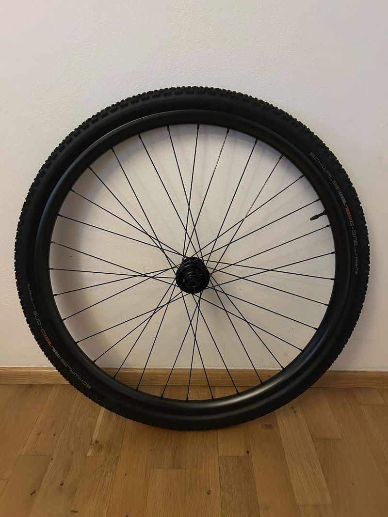 Karbonova gravel kola Ibis / Industry Nine