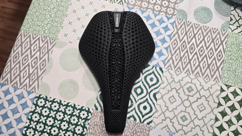 Nove sedlo S-Works power evo mirror black