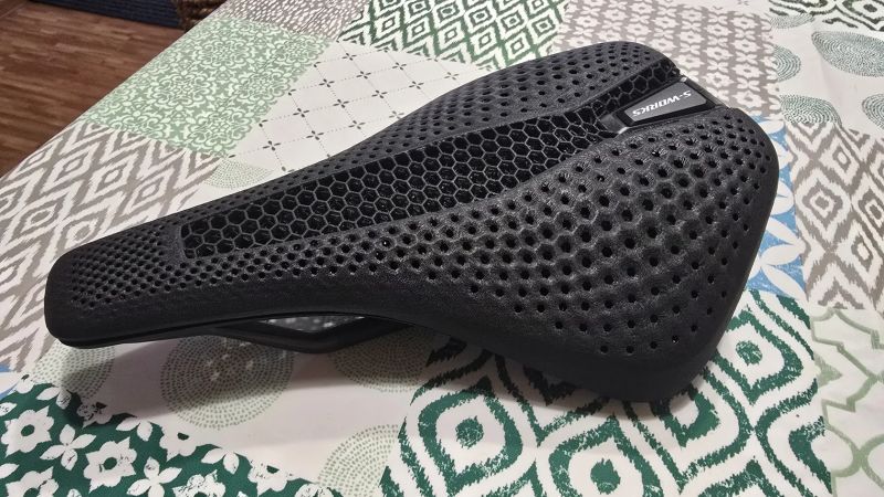 Nove sedlo S-Works power evo mirror black
