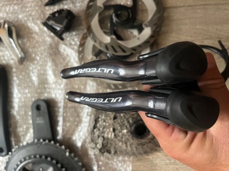 Kompletní sada Shimano Ultegra Di2 2x11s typ R8070, hydraulika/elektrika