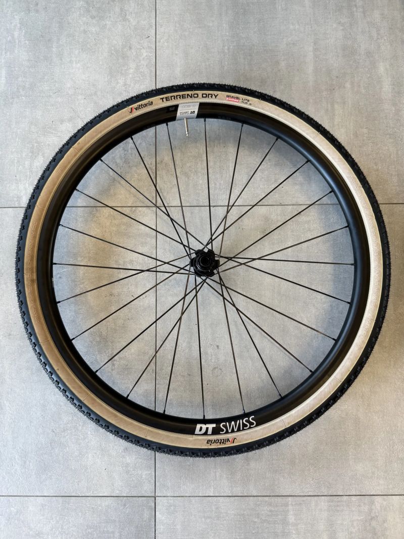 DT Swiss G 1800