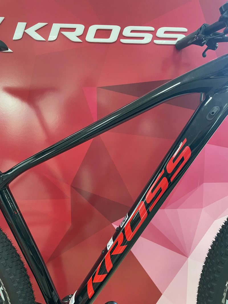Nový karbonový rám KROSS LEVEL velikost M - 17”