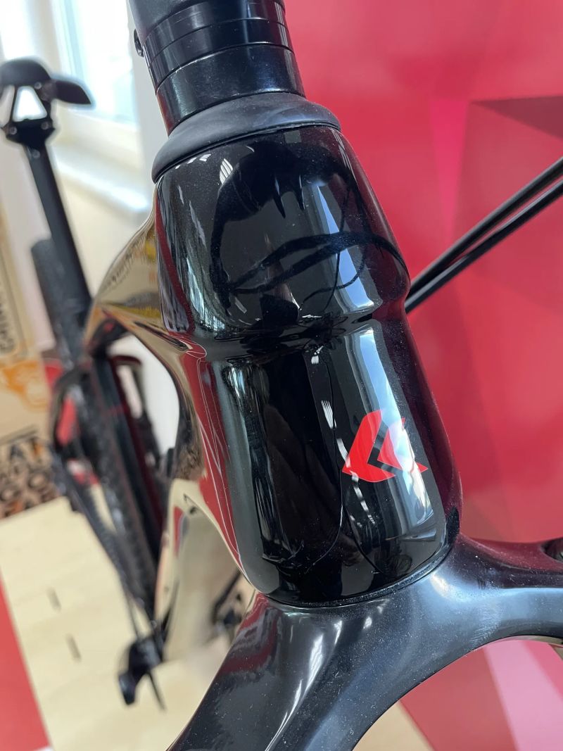 Nový karbonový rám KROSS LEVEL velikost M - 17”