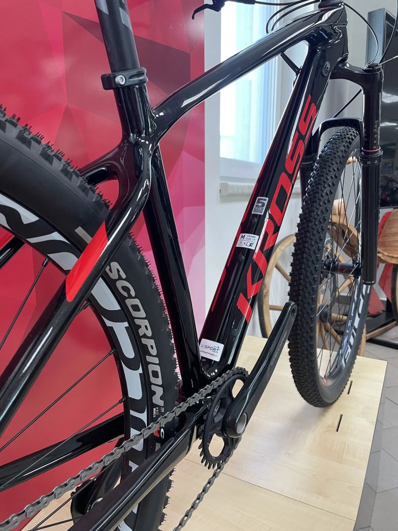 Nový karbonový rám KROSS LEVEL velikost M - 17”