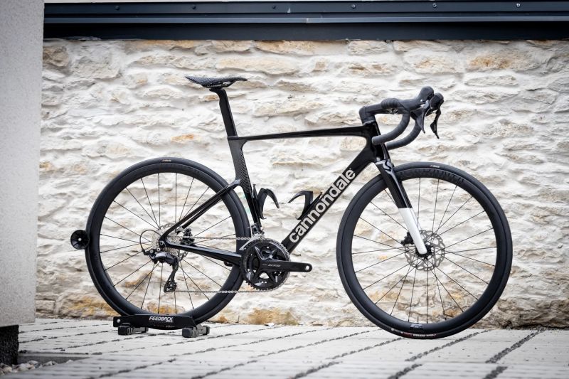 Cannondale SuperSix 54 + karbonová kola