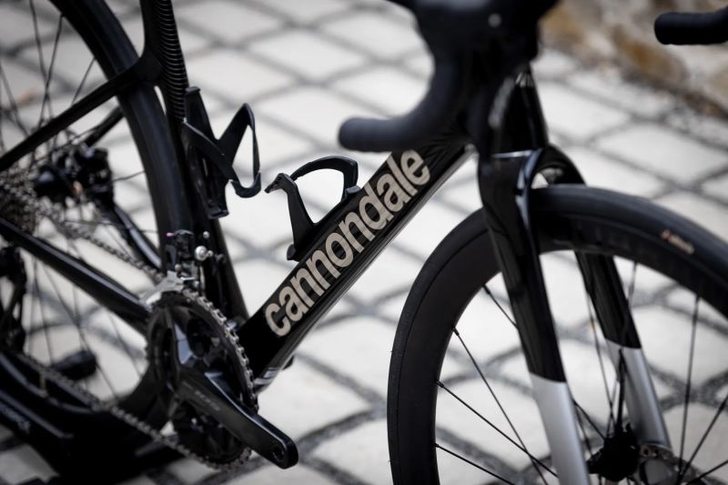 Cannondale SuperSix 54 + karbonová kola