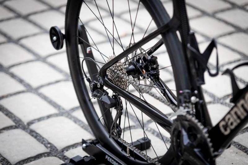 Cannondale SuperSix 54 + karbonová kola