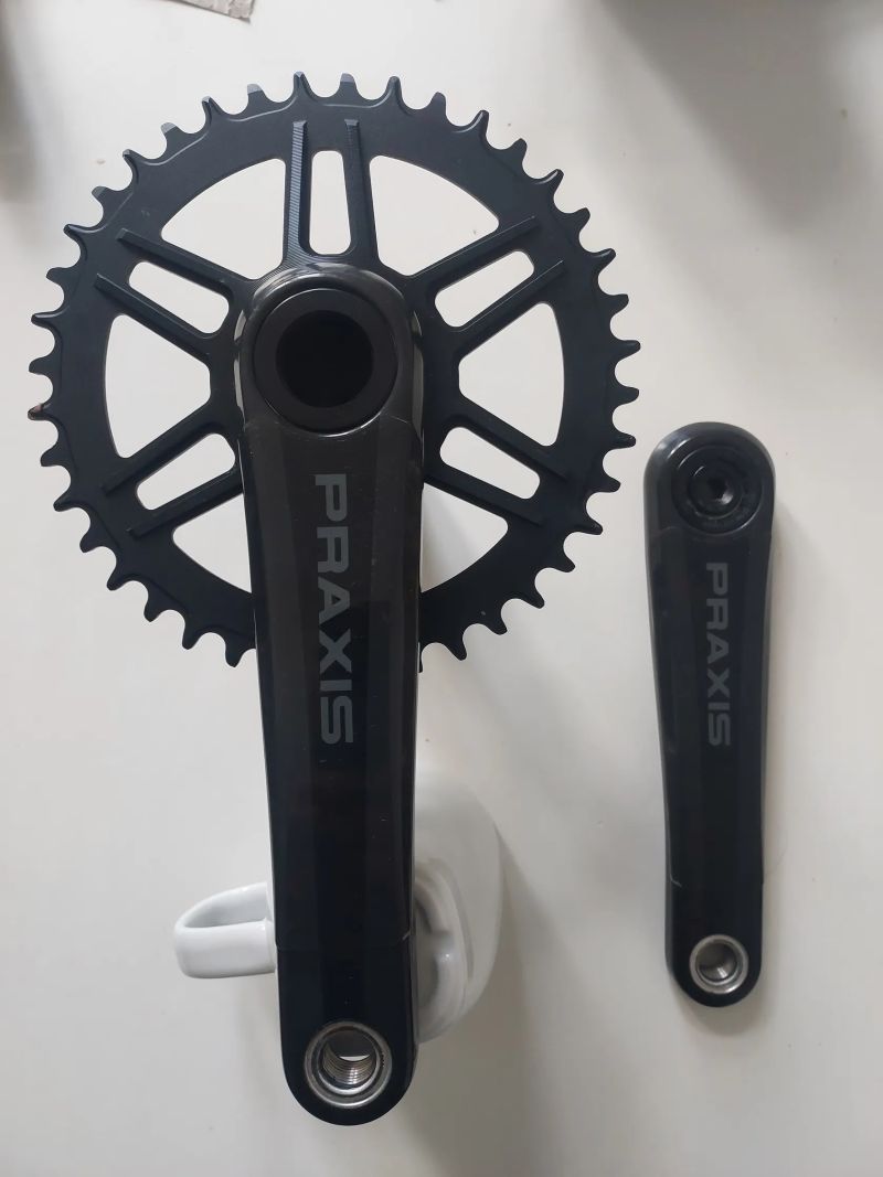 Karbonové Praxis Zayante 40T M30