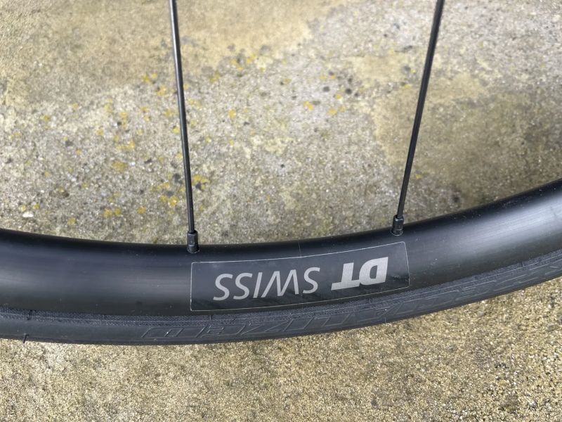 DT Swiss R470 - kotoučová, tubeless ready