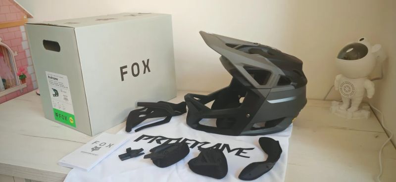 FOX Proframe Rizer Mips, MTB helma, přilba