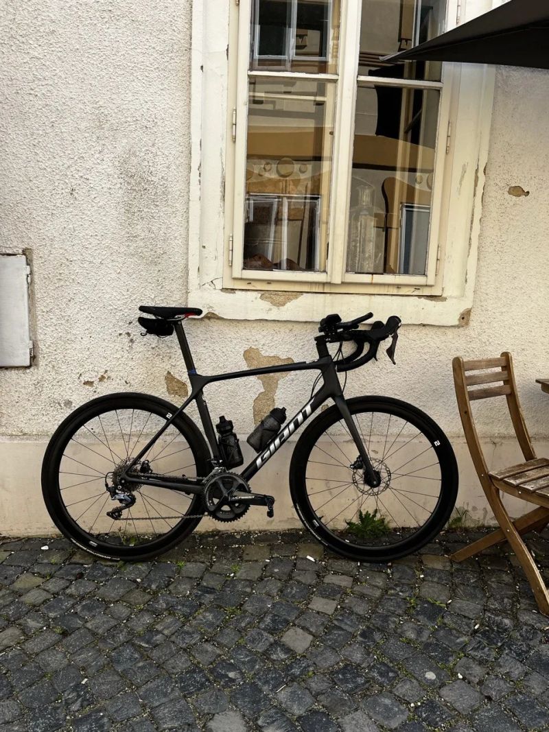 Giant Advanced TCR Carbon