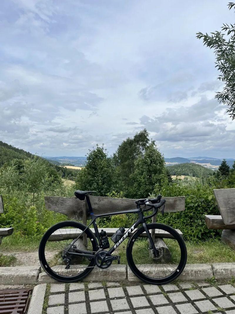 Giant Advanced TCR Carbon