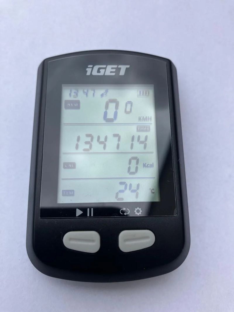 Cyklopočítač s GPS iGET C200