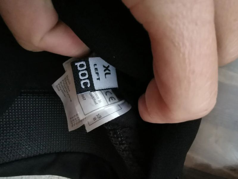 POC chrániče kolen