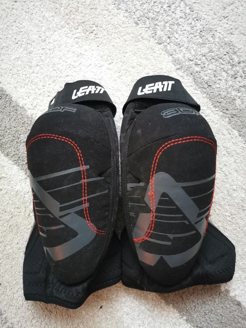 Leatt chrániče kolen
