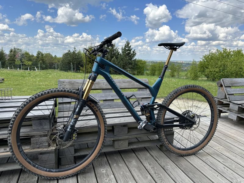 UNIKÁTNÍ COLORWAY - Radon Slide Trail 10.0 MS (Petrol)