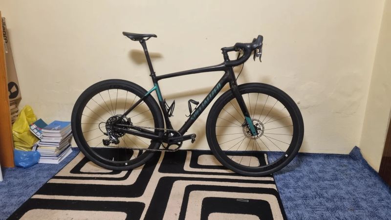 Specialized Diverge Expert X1 z roku 2019 vel 56
