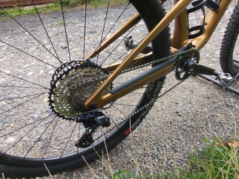 Prodám Canyon Lux Trail CF 7 velikost S