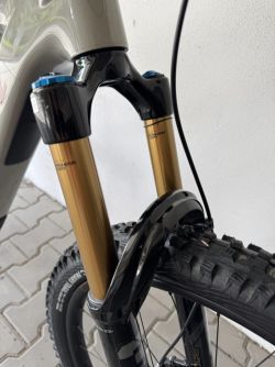 Santa Cruz Vala 1 CC X0 AXS RSV, najeto 200km, velikost L (záruka do 7/2027)