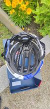 Abus Aventor v RedBull designu