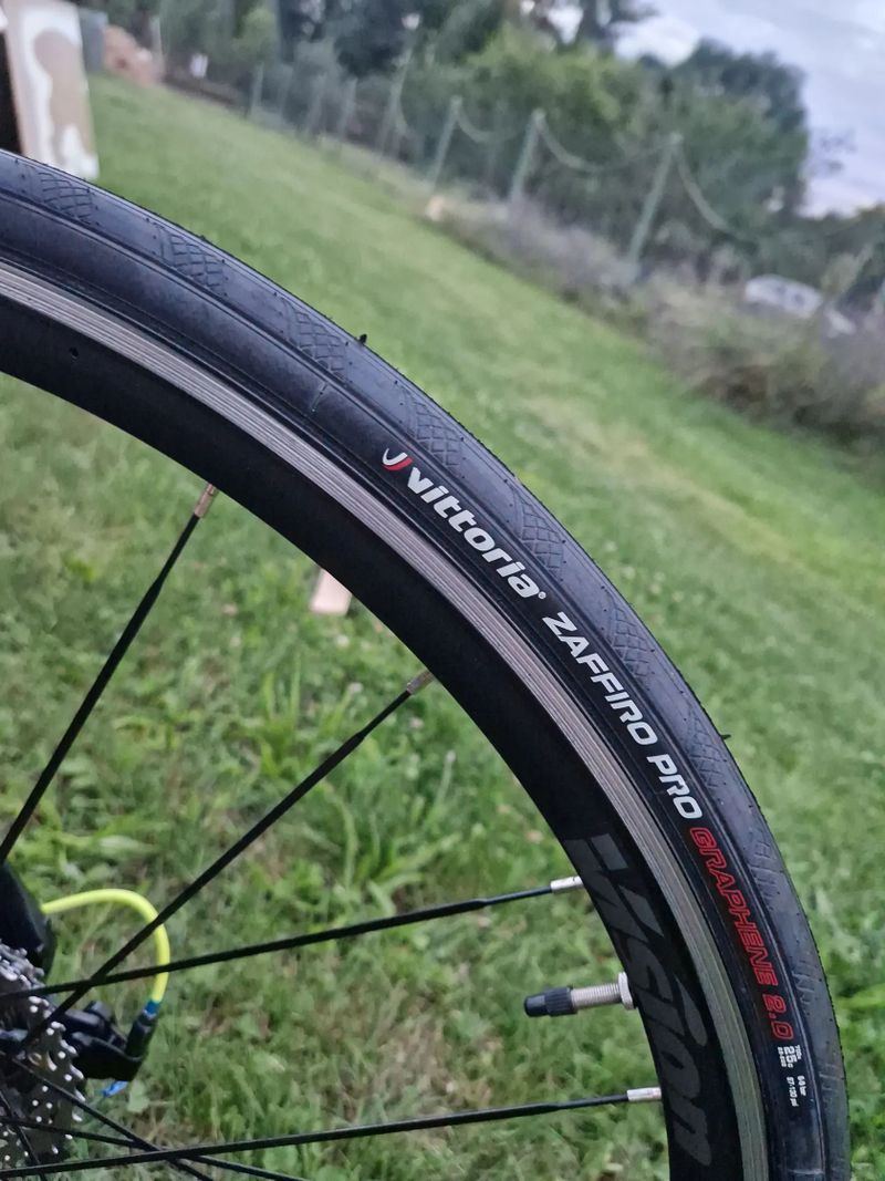 Bergamont Prime RS – zánovní karbonové aero kolo, vel. 55