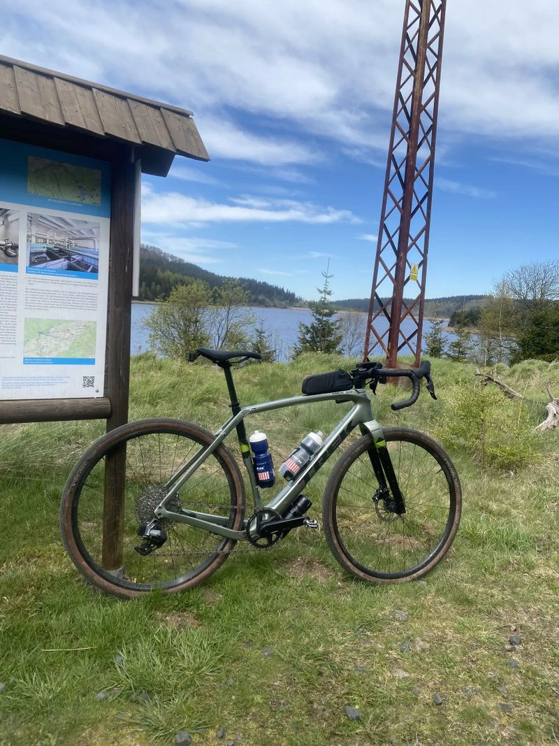 TREK Checkpoint SL 6 AXS Gen 2